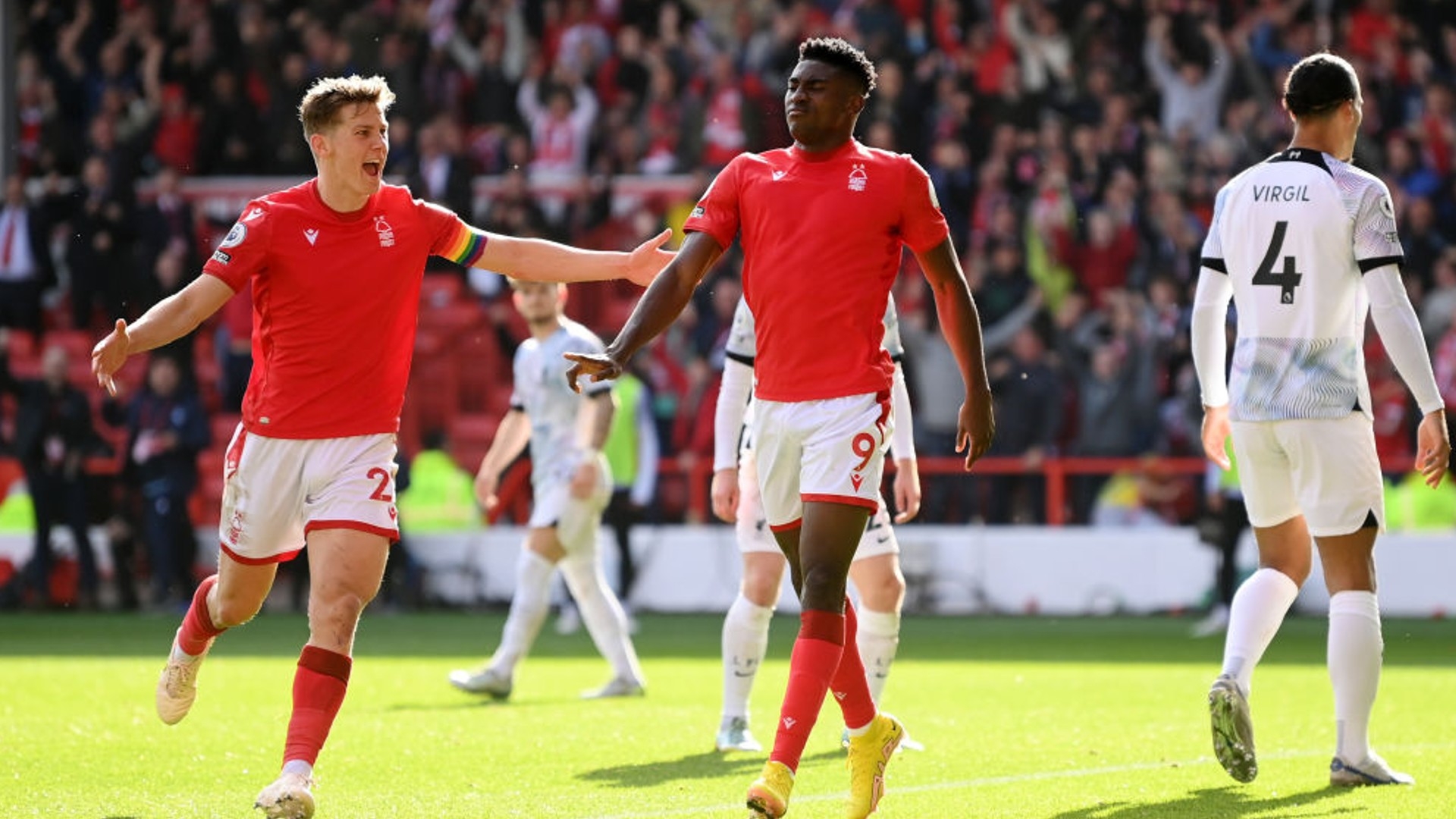 朋友间的亲 朋友间的亲